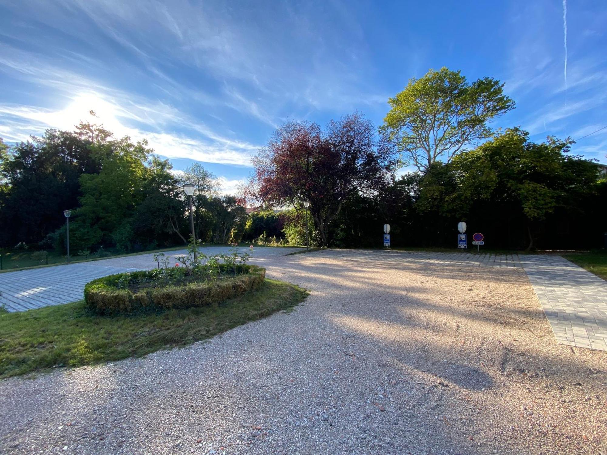 Logis Hotel Du Parc Pont-à-Mousson Zewnętrze zdjęcie